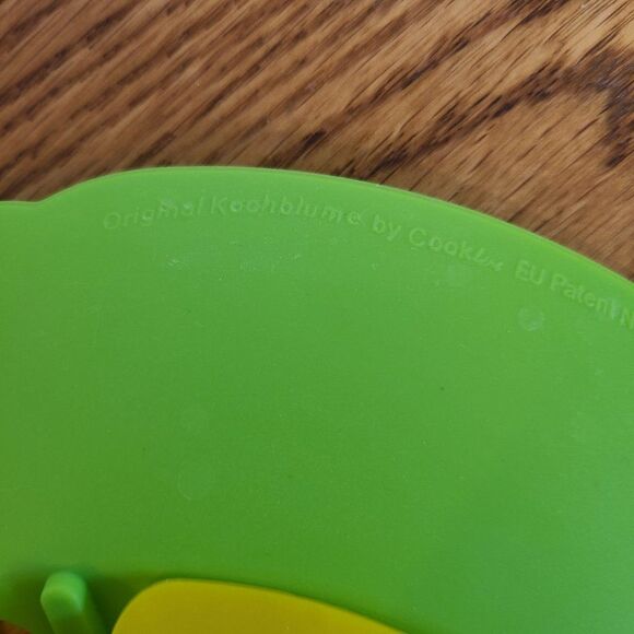 Kochblume TWO Silicone Bowl Pot Lid Covers Spill Stopper Cooking Tool Flower - Picture 16 of 16